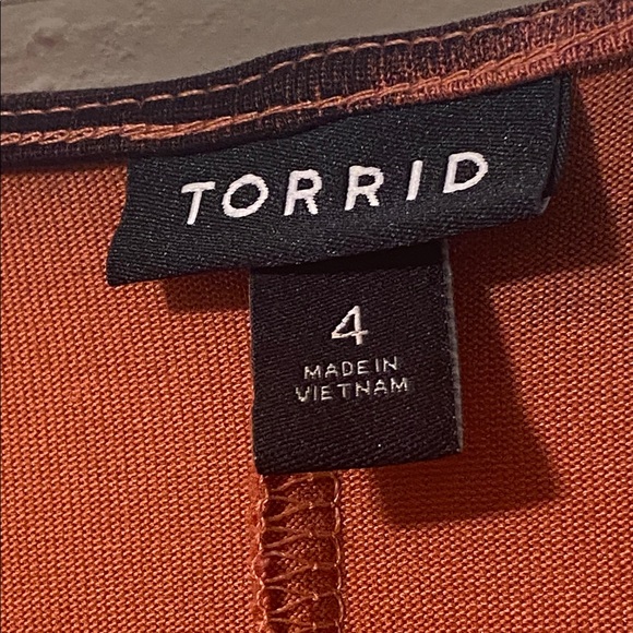 TORRID Tie Dye Short sleeve Tunic Plus Size 4 or 4X Ptp 32 Length 32 - Picture 5 of 7